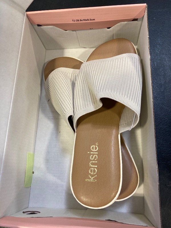 Photo 1 of KENSIE US 8 SANDALS 