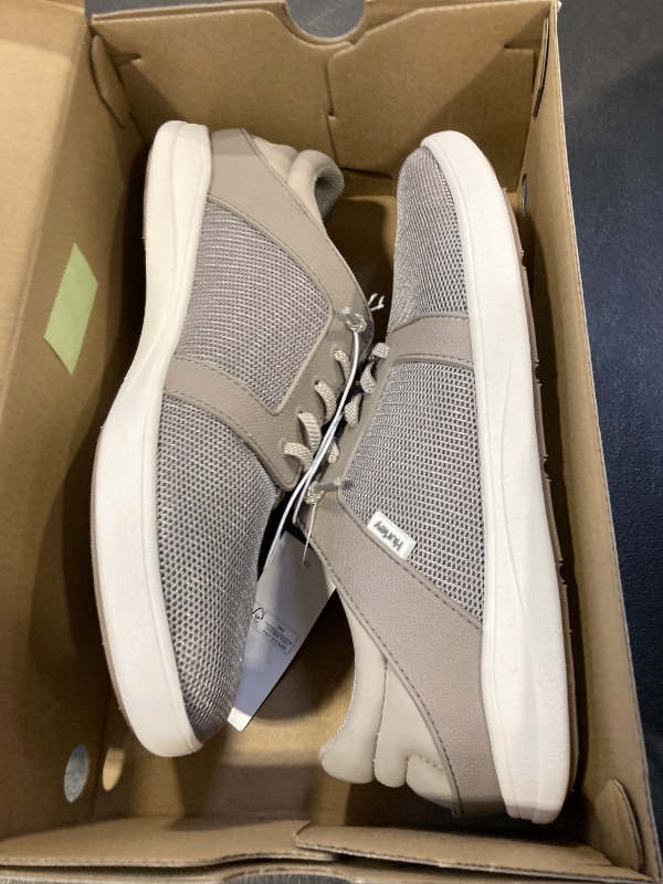Photo 1 of Hurley Men's Lace Up Shoe size 10.5
