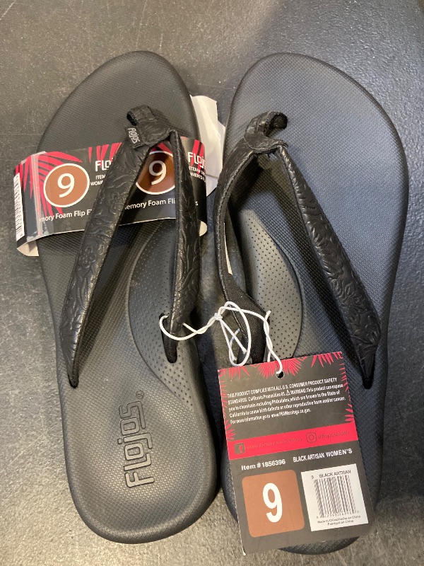Photo 1 of Flojos Women's Flip Flop size 9 