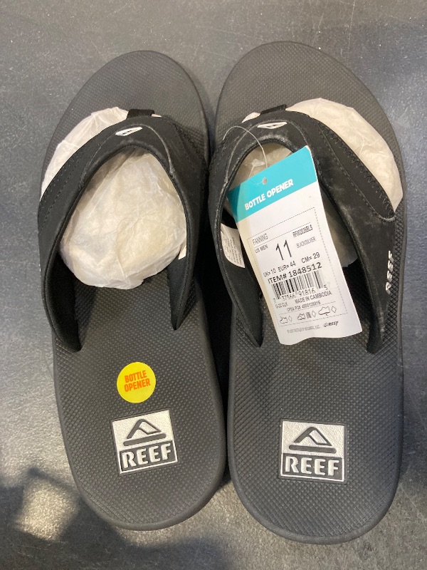 Photo 1 of Reef Men's Sandals Phantoms, Black SIZE 11