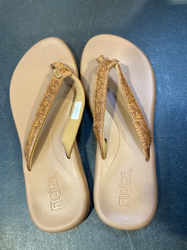 Photo 1 of Flojos Women's Flip Flop SIZE 9
