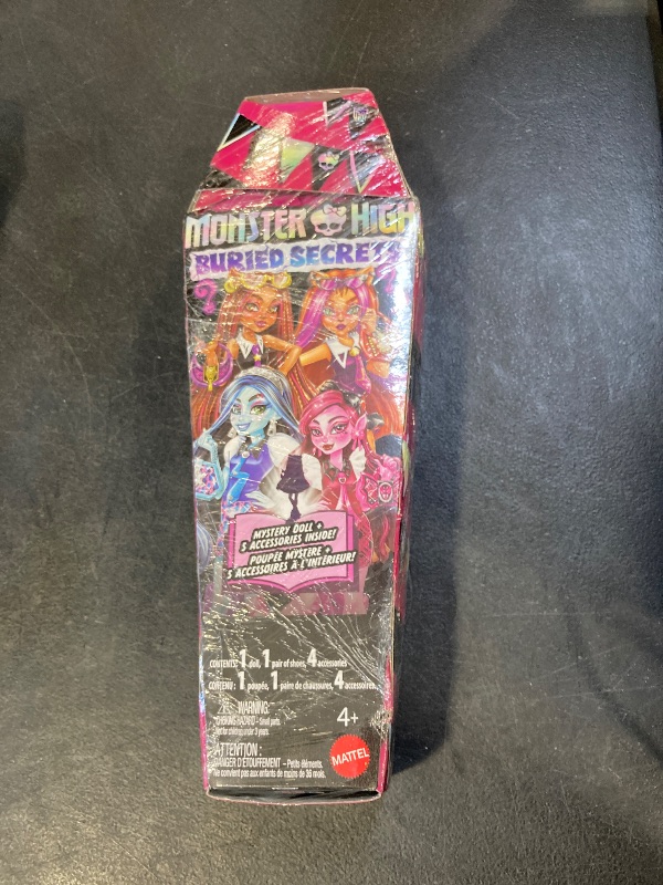 Photo 1 of Monster High Buried Secrets Dolls and Accessories, Cozy Creepover Theme with Mystery Doll and 5 Unboxing Surprises (Characters May Vary)