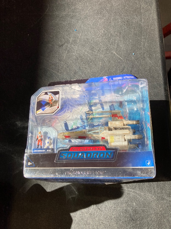 Photo 1 of STAR WARS 5-Inch X-Wing Starfighter Vehicle with Luke Skywalker & R2-D2 Micro Figures