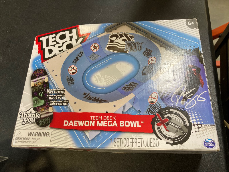 Photo 1 of Tech Deck, Daewon Mega Bowl, X-Connect Park Creator, Customizable and Buildable Ramp Set with Exclusive Fingerboard, Kids Toy for Ages 6 and up
