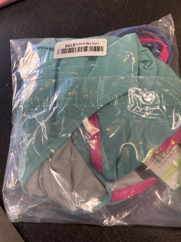 Photo 1 of Speedo Women's Swimsuit One Piece Contrast Binding High Cut - size 4 