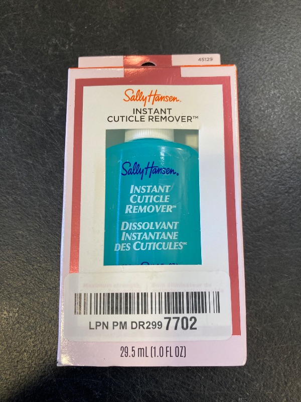 Photo 1 of Sally Hansen Instant Cuticle Remover™, Nail Treatment, Fast Drying, Contains Aloe and Chamomile