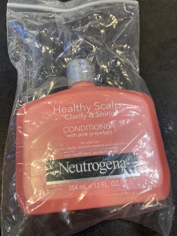 Photo 1 of Neutrogena Exfoliating Healthy Scalp Clarify & Shine Conditioner for Oily Hair and Scalp, Anti-Residue Conditioner with Pink Grapefruit, Paraben & Phthalate-Free, Color-Safe, 12oz