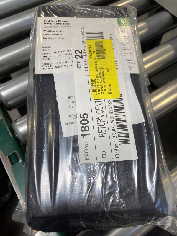 Photo 1 of Mainstays Easy Care 300 Thread Count Solid Rich-Black CVC Cotton Blend Fitted Sheet, Queen (Adult)