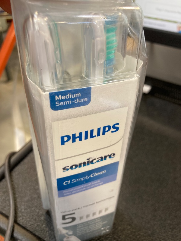Photo 1 of Philips Sonicare Genuine SimplyClean Replacement Toothbrush Heads, 5 Brush Heads, White, HX6015/03