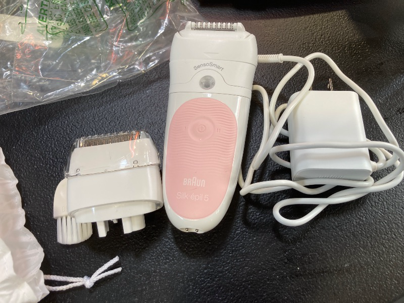 Photo 1 of Braun Epilator Silk-épil 5 5-620, Hair Removal Device, Epilator for Women, Shaver & Trimmer, Cordless, Rechargeable, Wet & Dry, 6 Piece Set