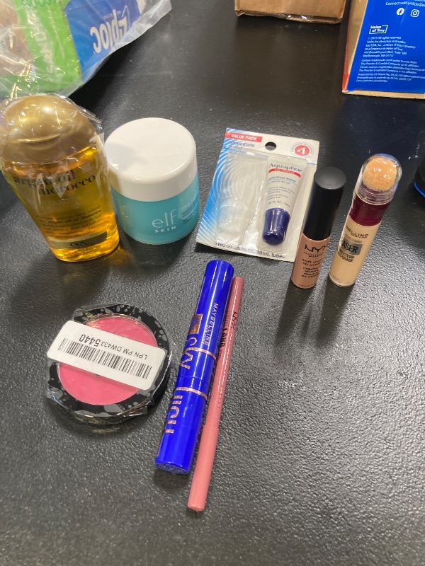 Photo 1 of Cutie! Beauty Bundle!
---final sale / no returns---