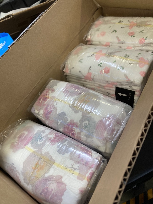 Photo 1 of The Honest Company Clean Conscious Diapers for Sensitive Skin | Hypoallergenic, Fragrance Free | Girl Prints | Super Club Box, Size 1 (8-14 lbs), 136 Count (Prints May Temporarily Vary)