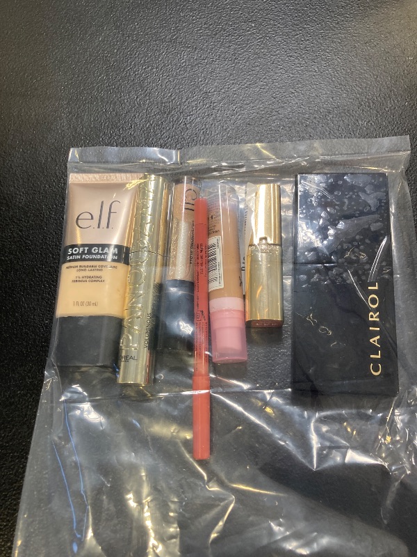 Photo 1 of Cutie! Beauty Bundle!
---final sale / no returns----