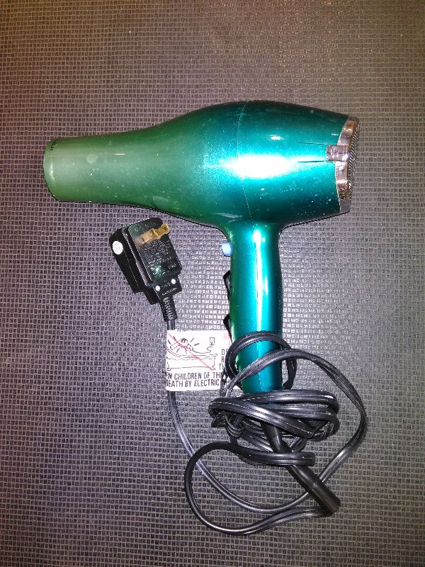 Photo 1 of INFINITIPRO by CONAIR 1875 Watt Full Size Salon Performance Hair Dryer/Styler, Blue Ombre
