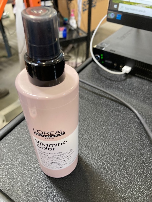 Photo 1 of L'Oréal Professionnel Paris Vitamino Color 10-in-1 Multi-Benefit Leave-In Spray - Heat Protectant & Detangler For Frizz Control & Boosting Shine, For Color Treated & All Hair Types