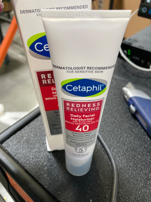 Photo 1 of CETAPHIL Redness Relieving Daily Facial Moisturizer SPF 40, 1.7 fl oz, Broad spectrum Sunscreen, Neutral Tint, For Redness-Prone Skin