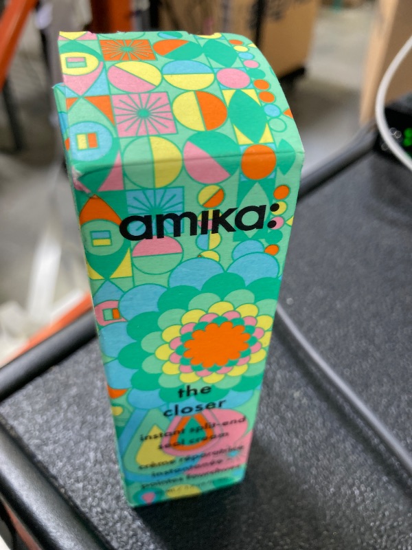 Photo 1 of amika the closer instant split-end seal cream