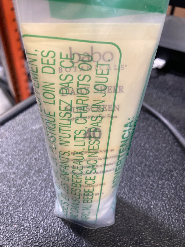 Photo 1 of Babo Botanicals Daily Sheer Mineral for Face Sunscreen Lotion SPF40 - Natural Zinc Oxide & Titanium Dioxide - 70% Organic Ingredients - Raspberry Oil & Aloe Vera - Fragrance Free - For all ages