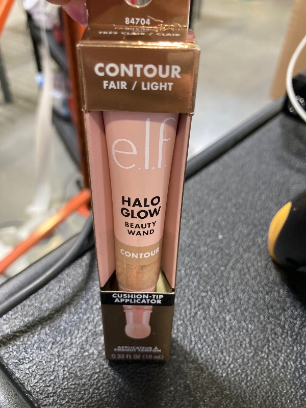 Photo 1 of e.l.f. Halo Glow Contour Beauty Wand, Liquid Contour Wand For A Naturally Sculpted Look, Buildable Formula, Vegan & Cruelty-free, Fair/Light