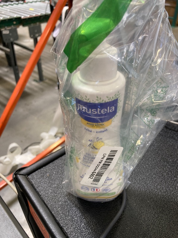 Photo 1 of Mustela Baby Nourishing Cleansing Gel – Hair & Body Wash for Dry Skin - with Natural Avocado, Cold Cream & Beeswax - 10.14 fl. oz.