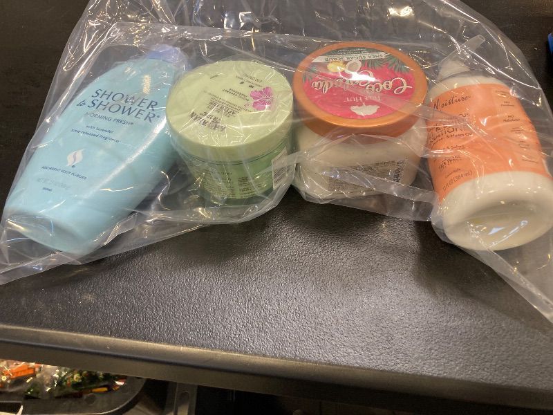 Photo 1 of Cutie! Beauty Bundle! 

----final sale / no returns ----