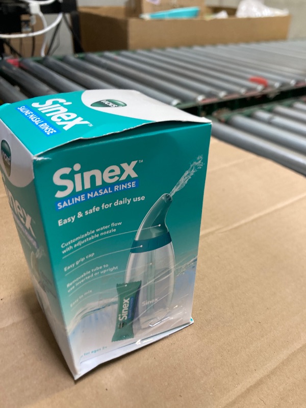 Photo 1 of Vicks Sinex Saline Nasal Rinse Starter Kit, Drug Free Saline, Flush Out Mucus and Allergens, Fast & Effective Relief for Everyday Congestion from Sinus & Allergy, 1 Bottle + 30 Refill Packets