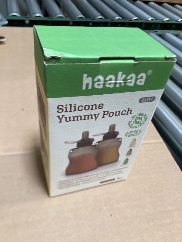 Photo 1 of haakaa Yummy Pouch Reusable Baby Food Pouch, Reusable Pouches for Toddlers Kids Squeezable Pouch, Washable Freezer - Make Homemade Organic Food for Babies/Toddlers, 4oz, 2 Pack,6m+(Pea Green)