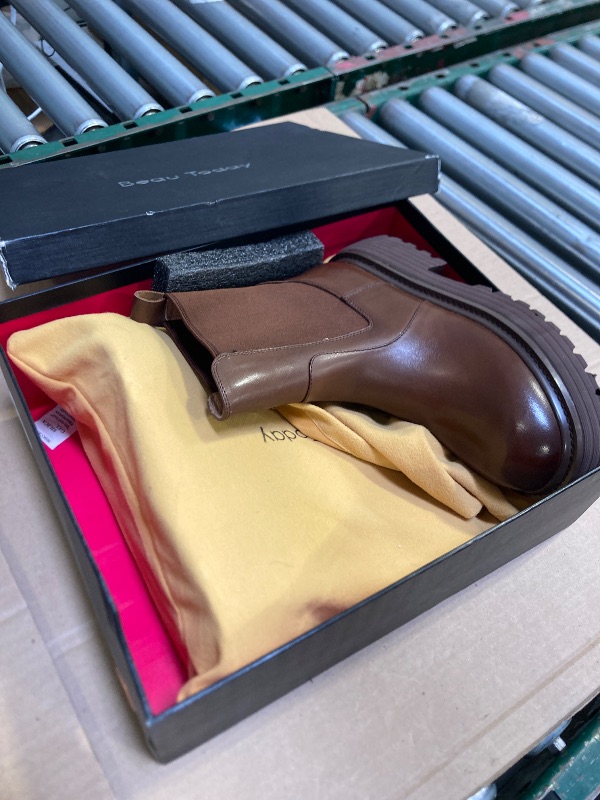 Photo 1 of Size 8--BEAU TODAY Platform Chelsea Boots for Women, Chunky Genuine Leather Elastic Ankle Boots for Women, Fashion Fall boots with Round Toe, Comfortable Slip-on Winter Combat Boots