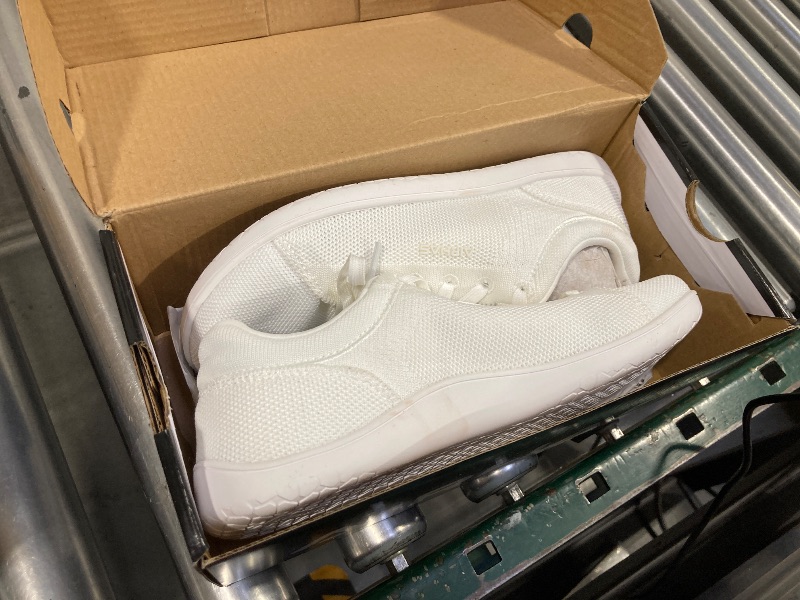 Photo 1 of AIRHAS Womens Minimalist Barefoot Shoes Zero Drop Wide Toe Box Shoes Lightweight Casual Fashion Sneakers for Women(White,7.0)