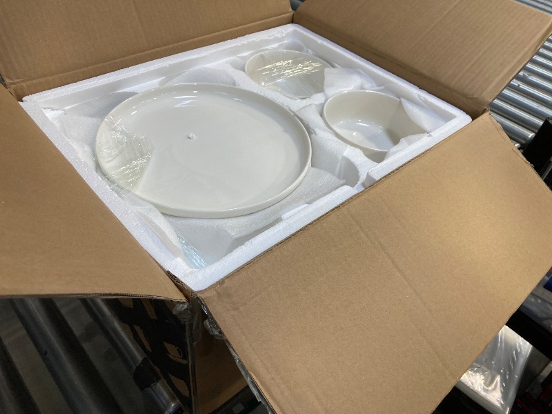 Photo 1 of MALACASA Plates and Bowls Sets, 18 Pieces Porcelain Dinnerware Sets Dishware Sets Chip Resistant Ceramic Dish Set Dining Dinner Ware Service for 6, White, Series LUNA
