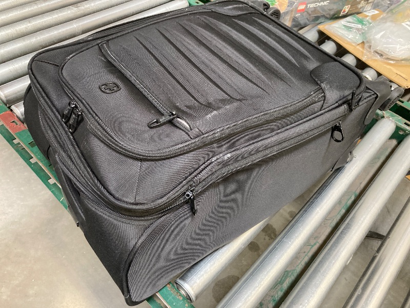 Photo 1 of Swissgear 8099 21" Softside Expandable Spinner Carry-On - Black