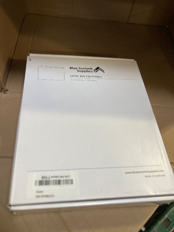 Photo 1 of Blue Summit Supplies File Folder, 1/3 Cut Tab, Letter Size, Green, Great for Organizing and Easy File Storage, 100 Per Box