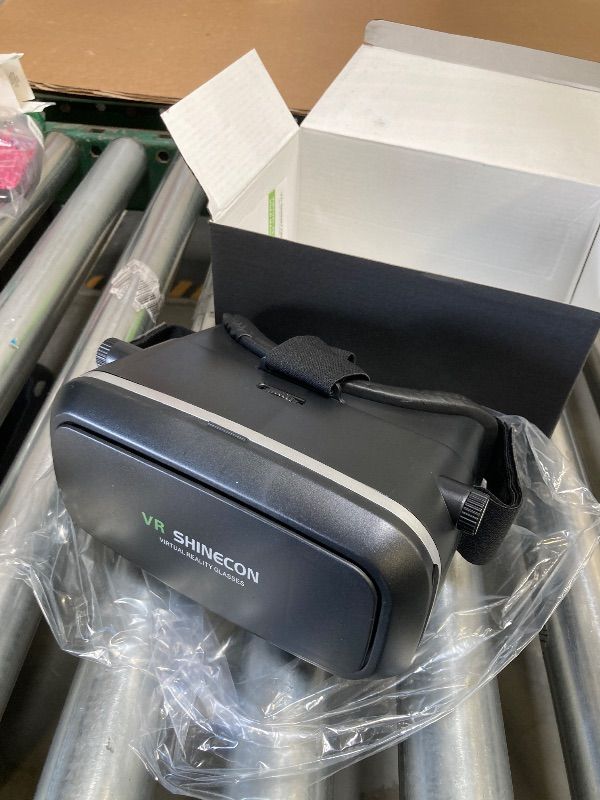 Photo 1 of VR Shinecon 3D VR Virtual Reality Glasses for 3.5'-6.0' Android iOS Smartphone