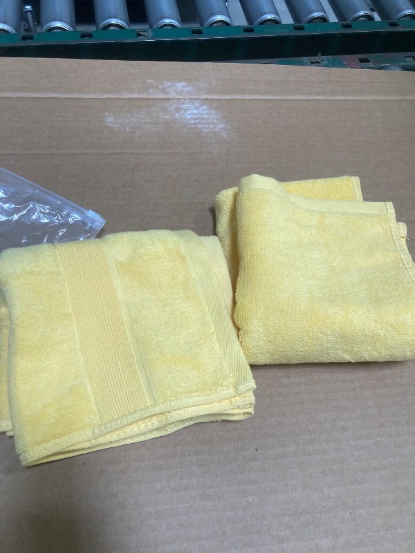Photo 1 of 2pc Hand towels 
