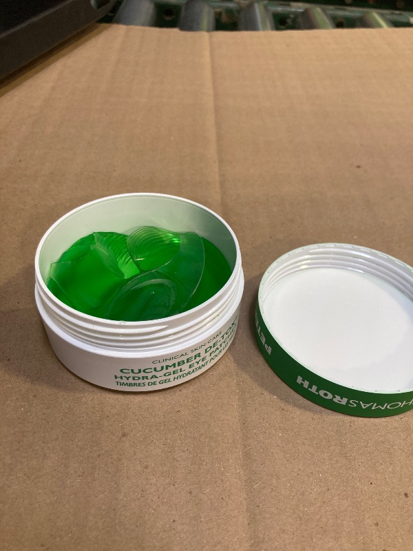 Photo 1 of Peter Thomas Roth | Cucumber De-Tox Hydra-Gel Eye Patches | Soothing Under-Eye Patches for Puffiness, Dark Circles, Fine Lines and Wrinkles, 60 Count (Pack of 1)