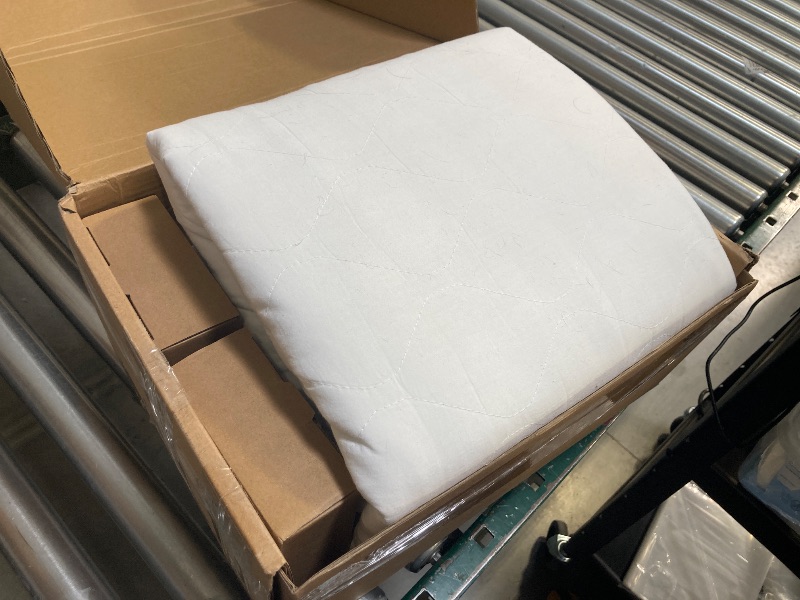 Photo 1 of King Size Heated Mattress Pad with Dual Control, 100% Cotton Electric Bed Warmer, 20 Heat Settings, Quick Heating & Auto Shut-Off, Fits up to 18-Inch Mattresses - Machine Washable & EMF-Safe