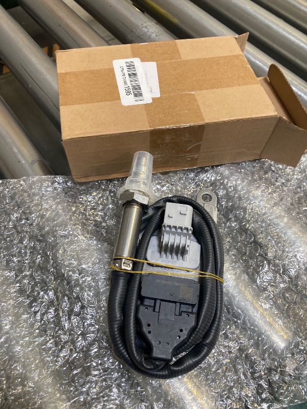Photo 1 of Zditumi 4326862 Nitrogen Oxide Sensor Nox Sensor Compatible with Cummins 24V Van Truck EPA13 4326862RX 5WK9 6751C