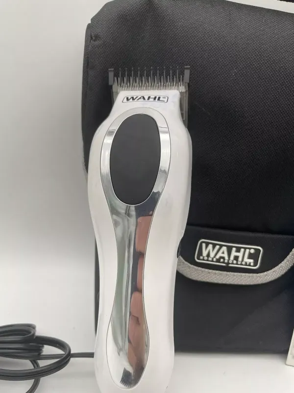 Photo 1 of Wahl Pro Hair Clipper Kit MC3 With Attachments and Case