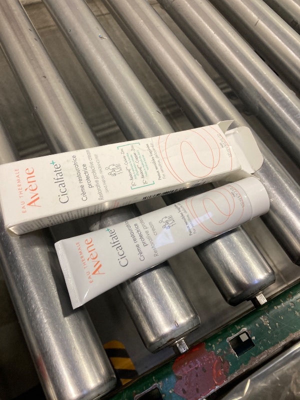 Photo 1 of Avène Cicalfate+ Restorative Protective Cream, postbiotic skincare for sensitive skin, helps restore skin barrier, face and body, safe for infants, children and adults, 3.3 Fl Oz