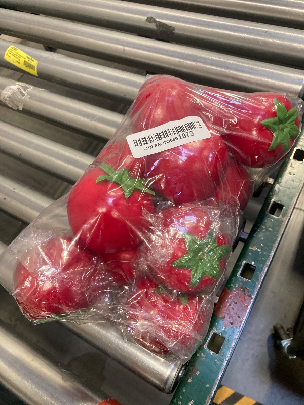 Photo 1 of Lorigun 15 Pcs Artificial Tomatoes, Fake Tomatoes for Decoration Artificial Vegetables Tomatoes, Normal Size Simulation Tomatoes Kitchen Home Decor, Christmas Party Decor, Photo Fruits