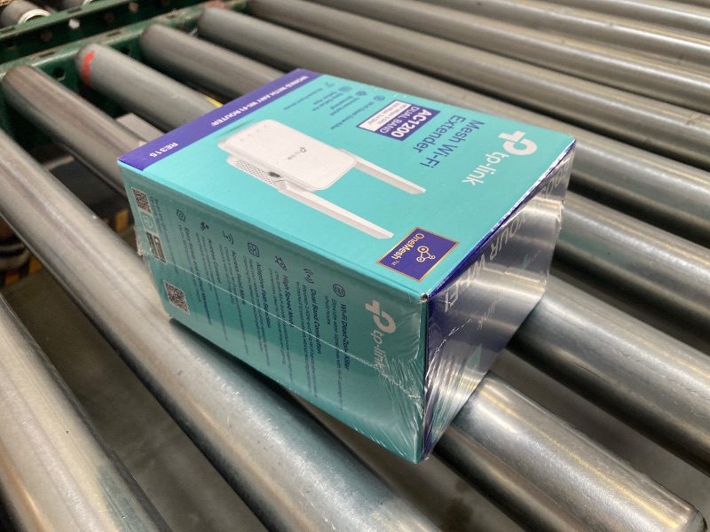 Photo 1 of TP-Link AC1200 WiFi Extender, 2024 Wirecutter Best WiFi Extender, 1.2Gbps home signal booster, Dual Band 5GHz/2.4GHz, Covers Up to 1500 Sq.ft and 30 Devices ,support Onemesh, One Ethernet Port (RE315)