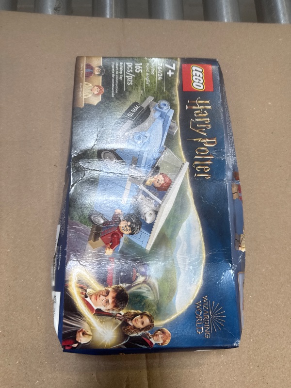 Photo 1 of LEGO Harry Potter Flying Ford Anglia, Buildable Car Toy with 2 Minifigures for Role Play, Fantasy Playset for Kids, Harry Potter Car, Gift for Boys, Girls and Any Fan Ages 7 and Up, 76424