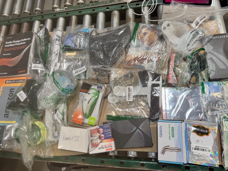 Photo 1 of BOX LOT OF MISCELLANEOUS ITEMS/FINAL SALE 