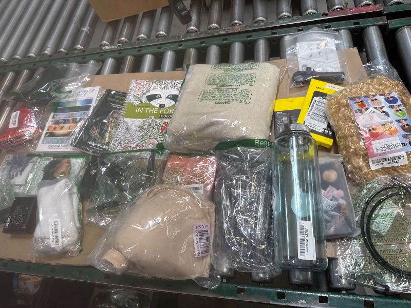 Photo 1 of BOX LOT OF MISCELLANEOUS ITEMS/FINAL SALE 