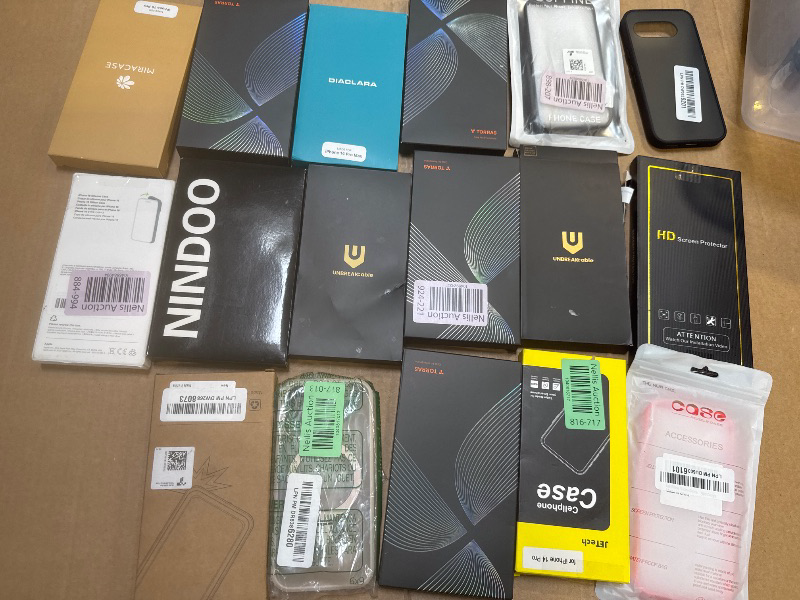 Photo 1 of Small Bundle of Miscellaneous Phone Cases 