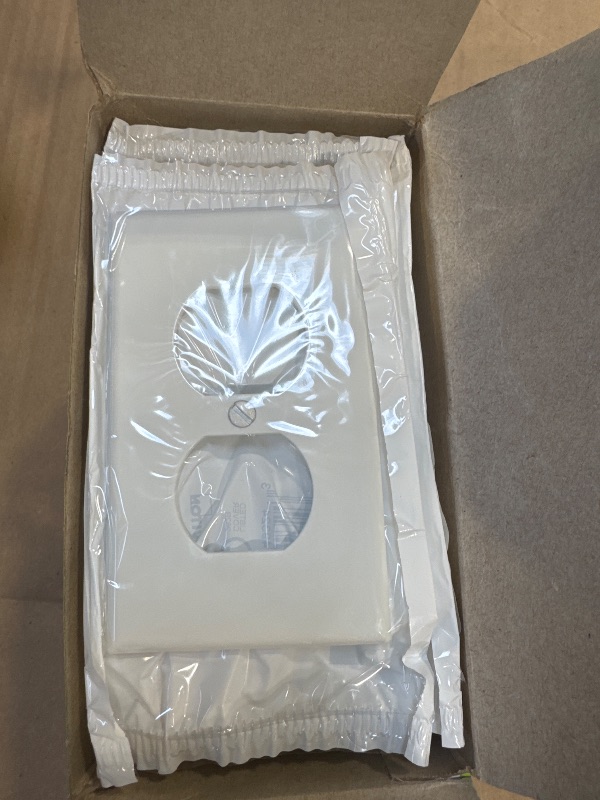 Photo 1 of Leviton 80703-W 1-Gang Duplex Device Receptacle Wallplate, Standard Size, Thermoplastic Nylon, Device Mount, 20-Pack, White