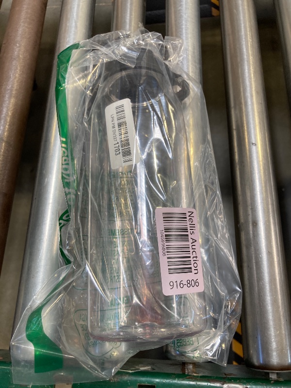 Photo 1 of Singular plastic water bottle 