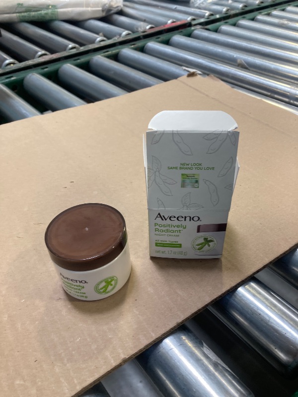 Photo 1 of Aveeno Positively Radiant Moisturizing Face & Neck Night Cream with Tone Correcting Soy & Niacinamide, Night Cream Targets Dull Skin & Evens Skin Tone & Texture, Hypoallergenic, 1.7 oz
