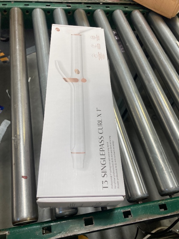 Photo 1 of T3 SinglePass Curl X Extra-Long Barrel 1", 1.25", 1.5" Curling Iron with 9 Heat Settings and Ceramic Barrel for Fast Styling and Lasting Results on All Hair Types