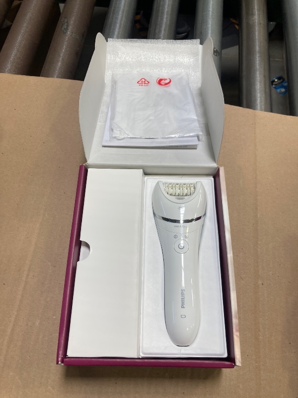 Photo 1 of Philips Beauty Epilator Series 8000 for Women, with 3 Accessories, BRE700/04